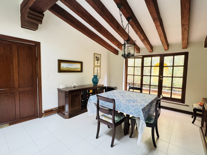 VENTA CASA EN LOMAS HIP�?DROMO