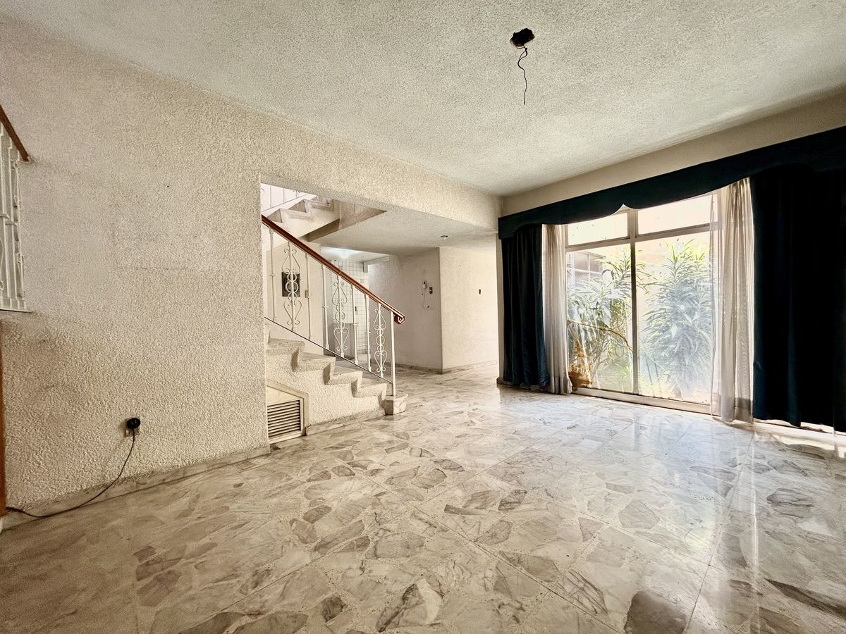 Casa en VENTA en las Águilas