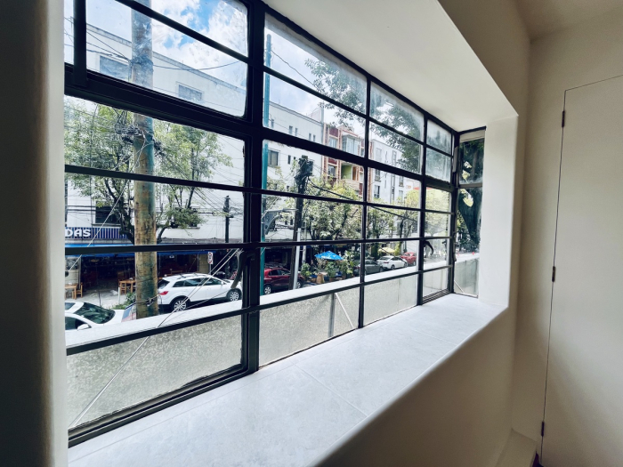 Rento Departamento En La Colonia Roma. Dos Recámaras. Edificio De época