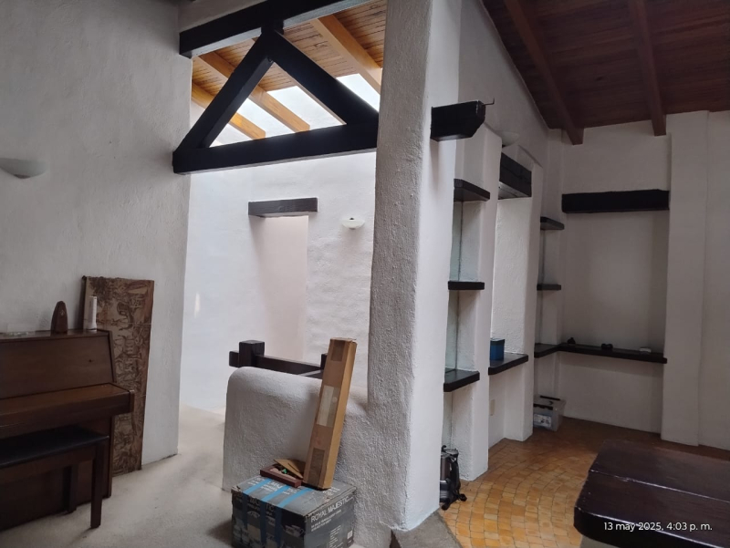 VENTA Casa En Avenida Hidalgo, Cerca De Rancho San Francisco .