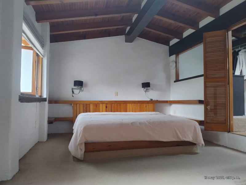VENTA Casa En Avenida Hidalgo, Cerca De Rancho San Francisco .