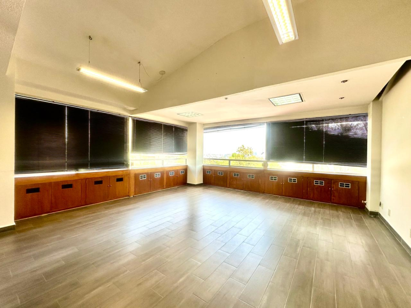 Oficina en Venta en Ciudad Brisa, Naucalpan �?? 50 m² de Espacio Profesional