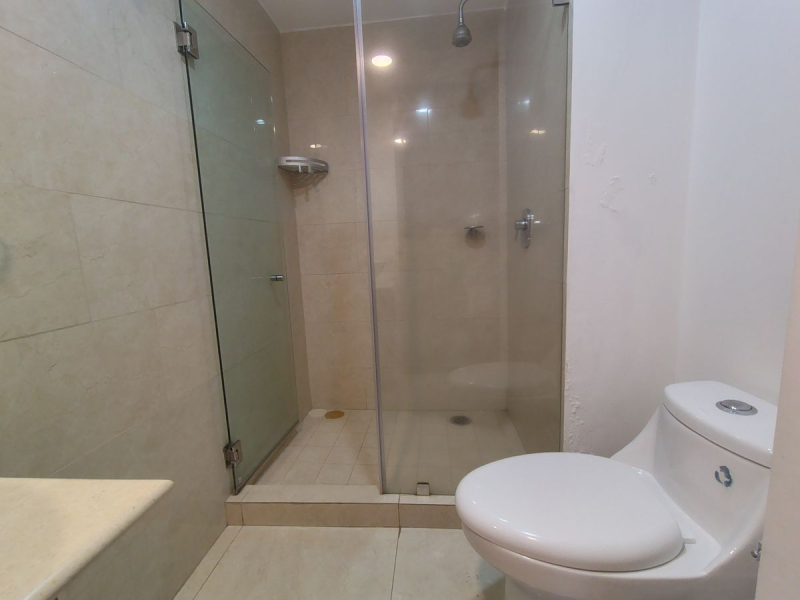 Renta Departamento en Grand Tower Del Valle, 3 recamaras piso 4