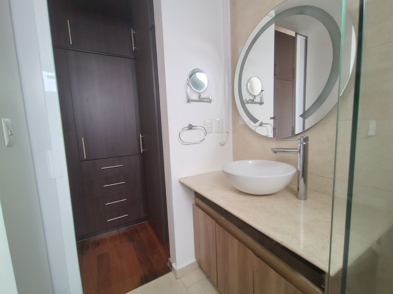 Renta Departamento en Grand Tower Del Valle, 3 recamaras piso 4