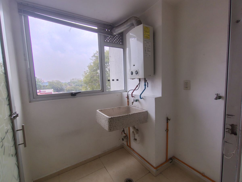 Renta Departamento en Grand Tower Del Valle, 3 recamaras piso 4