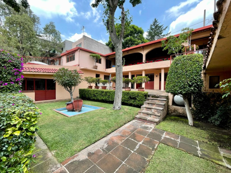 Espectacular casa en venta - Lomas de Tecamachalco