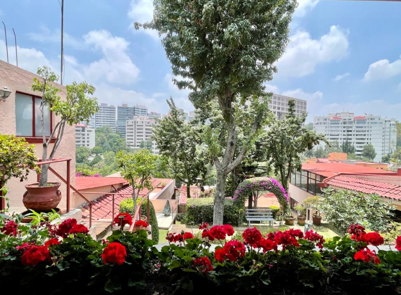 Espectacular casa en venta - Lomas de Tecamachalco