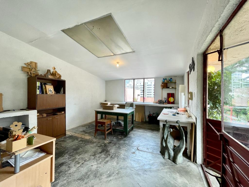 Casa con gran potencial en venta �?? Lomas de Tecamachalco