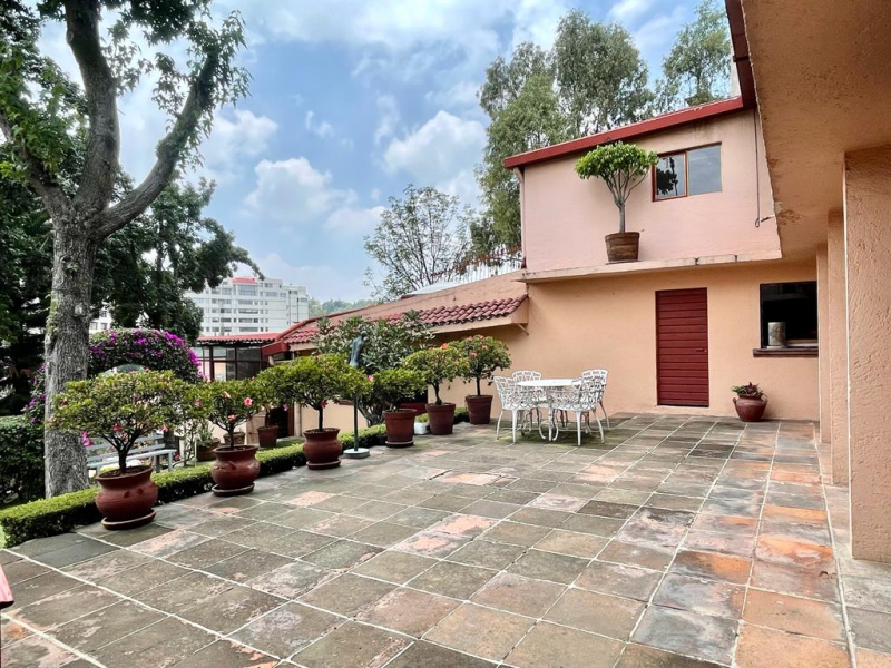 Casa con gran potencial en venta �?? Lomas de Tecamachalco