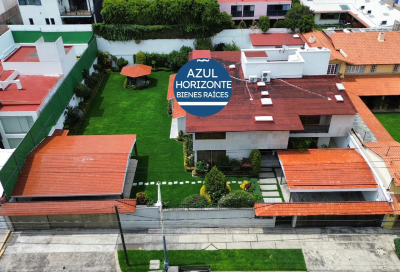VENTA CASA EN SATELITE 2 TERRENOS 