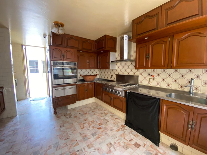 VENTA CASA EN SATELITE 2 TERRENOS 