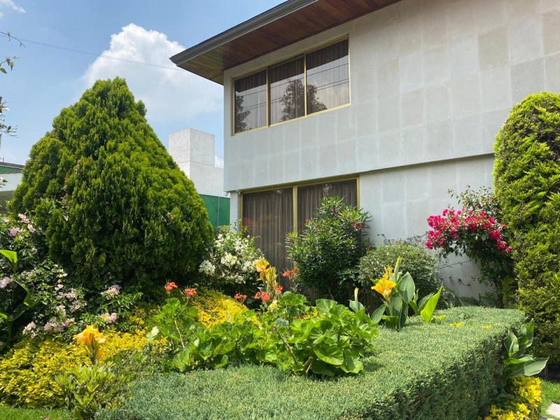 VENTA CASA EN SATELITE 2 TERRENOS 
