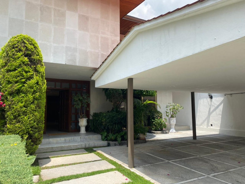 VENTA CASA EN SATELITE 2 TERRENOS 