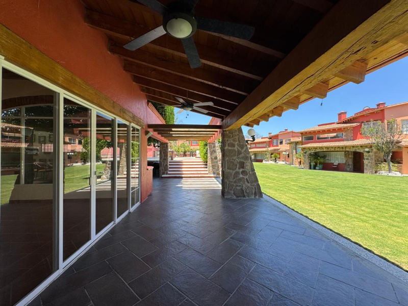 Gran oportunidad venta de propiedad con 4 casas en Tequisquiapan