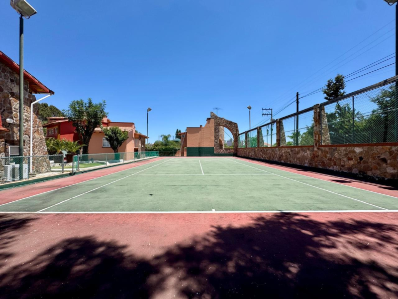 Gran oportunidad venta de propiedad con 4 casas en Tequisquiapan