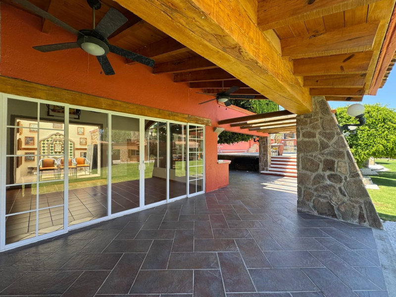 Gran oportunidad venta de propiedad con 4 casas en Tequisquiapan