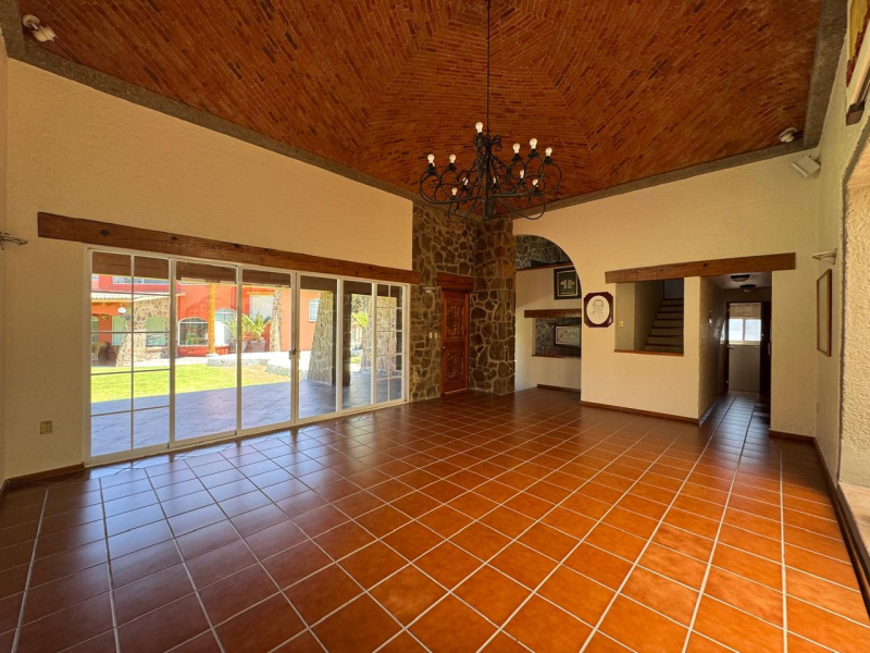 Gran oportunidad venta de propiedad con 4 casas en Tequisquiapan