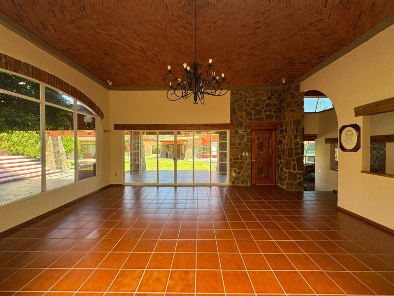 Gran oportunidad venta de propiedad con 4 casas en Tequisquiapan