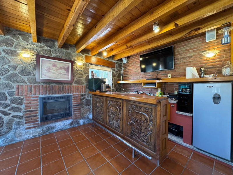 Gran oportunidad venta de propiedad con 4 casas en Tequisquiapan