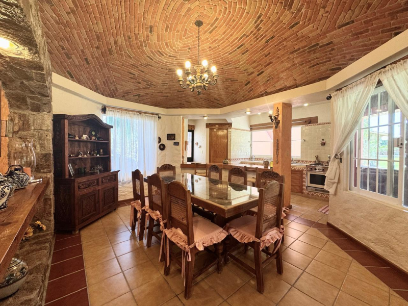 Gran oportunidad venta de propiedad con 4 casas en Tequisquiapan