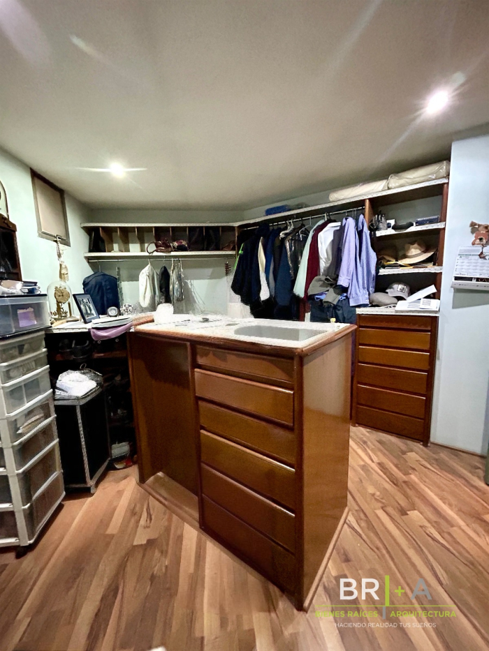 Departamento Con Terraza En Venta En Lomas De Chapultepec .