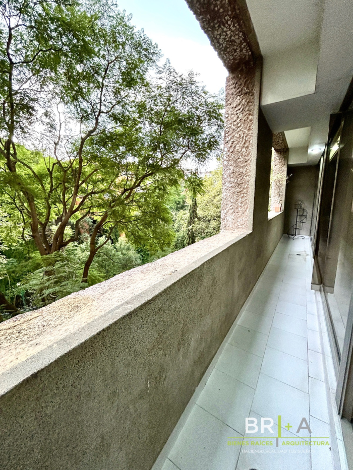 Departamento Con Terraza En Venta En Lomas De Chapultepec .