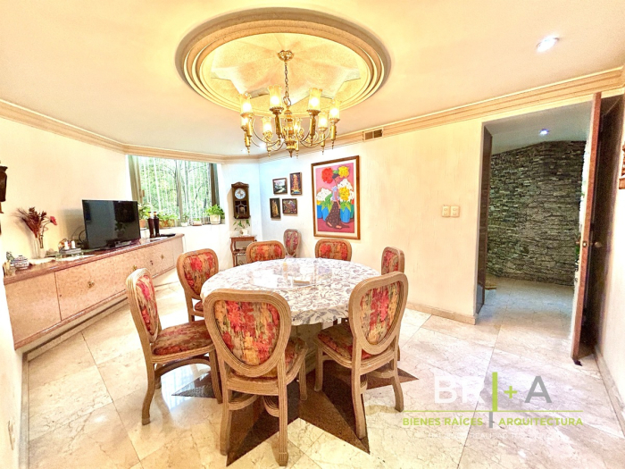 Departamento Con Terraza En Venta En Lomas De Chapultepec .