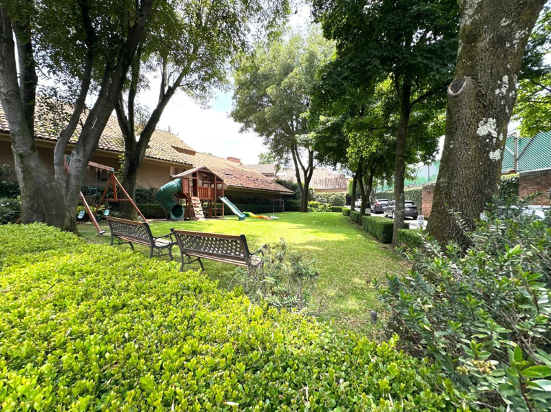 Exclusiva Residencia en Castorena �?? Confort, Estilo y Seguridad en un Solo Lugar