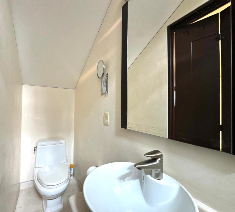 Exclusiva Residencia en Castorena �?? Confort, Estilo y Seguridad en un Solo Lugar