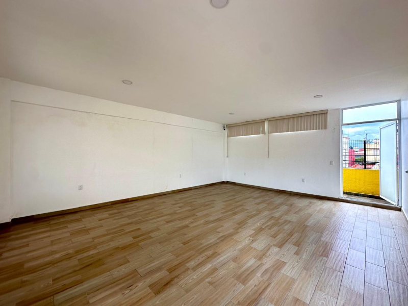 Propiedad de Alta Plusvalía con Uso Mixto: Habitacional y Comercial - Jardines de Bellavista