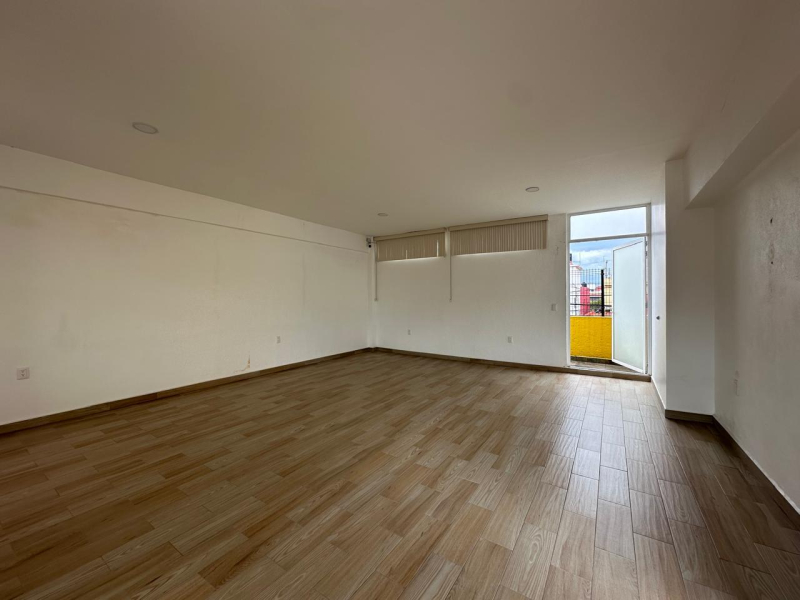 Propiedad de Alta Plusvalía con Uso Mixto: Habitacional y Comercial - Jardines de Bellavista