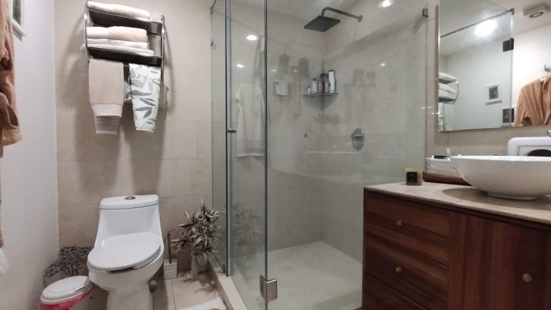 Venta Departamento En Grand Tower Del Valle, Piso 13