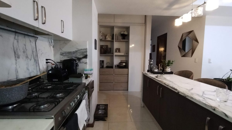 Venta Departamento En Grand Tower Del Valle, Piso 13
