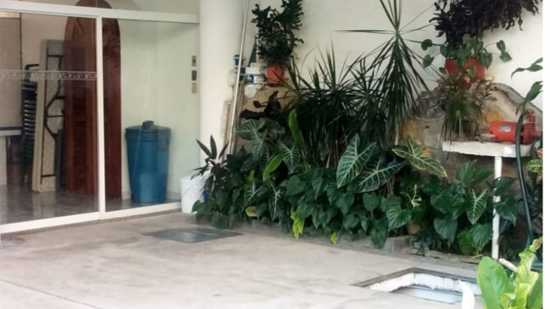DIVINA CASA, CON AMPLIOS ESPACIOS EN ACAPULCO GUERRERO