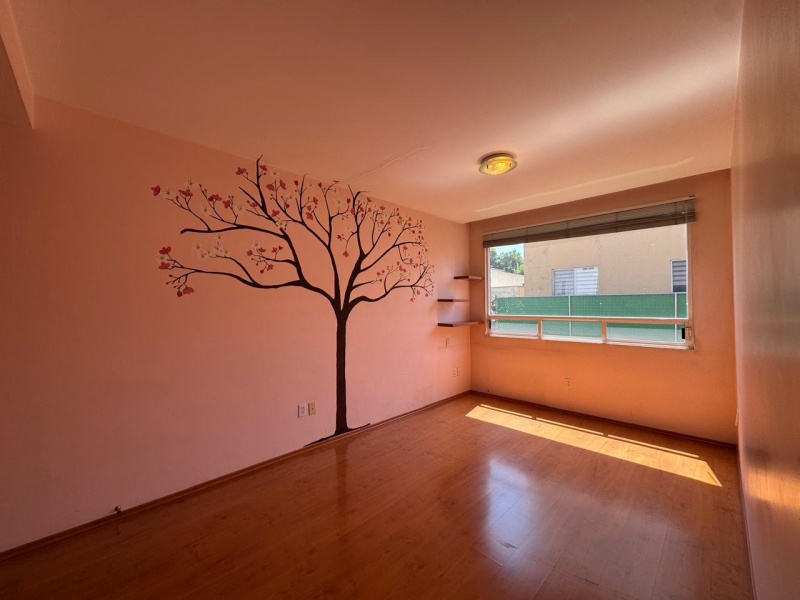 Casa en renta en Colonia del Valle Centro, ubicada en una calle cerrada