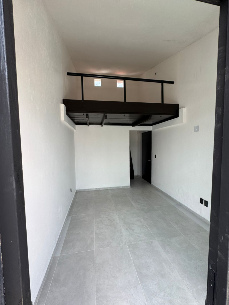 Casa en Venta Remodelada en coto Jardines del Valle Zapopan