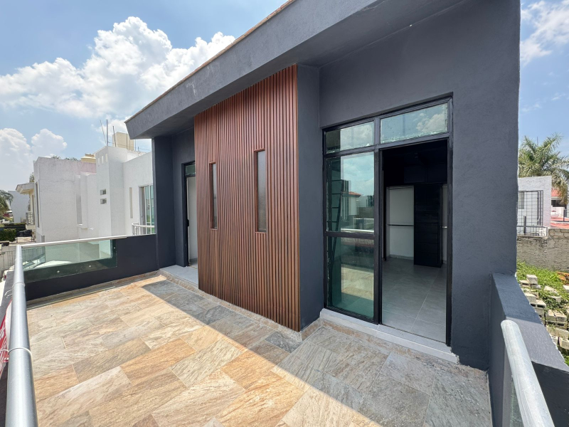 Casa en Venta Remodelada en coto Jardines del Valle Zapopan