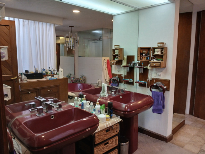 Casa en Venta en Lomas de Vista Hermosa calle cerrada con vigilancia