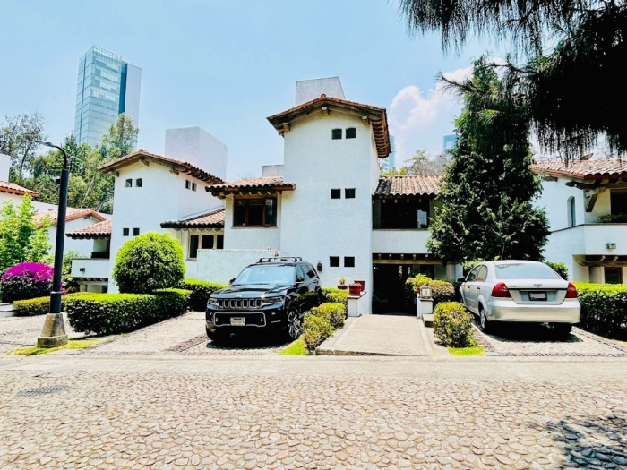 Casa en Condominio en Venta en Roble Viejo Santa Fe
