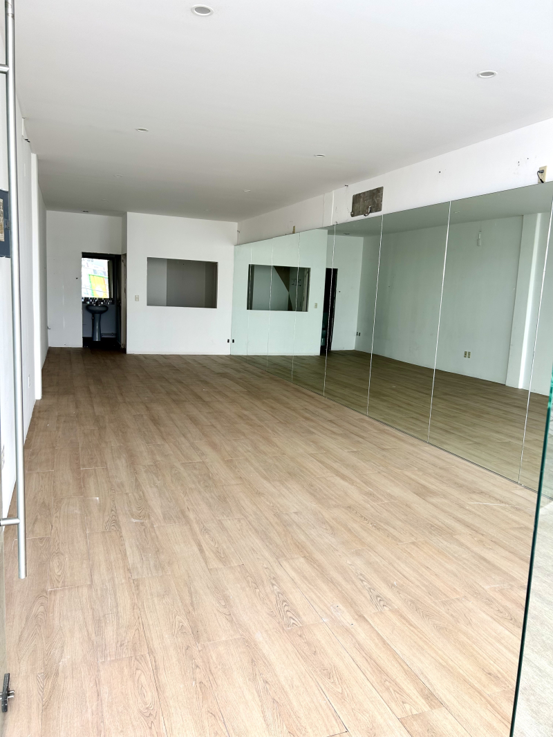 LOCAL COMERCIAL EN RENTA EN AV. JES�?S DEL MONTE, INTERLOMAS.