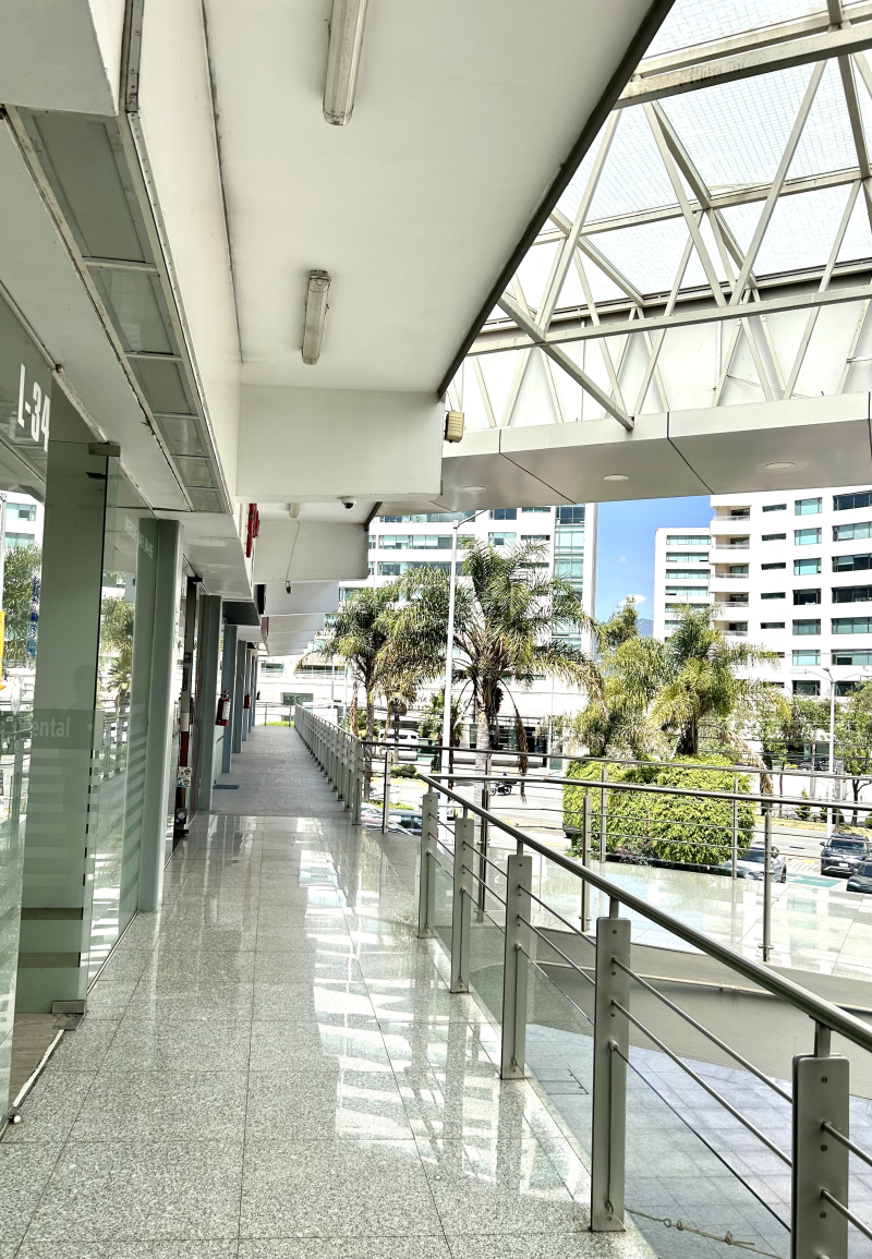 LOCAL COMERCIAL EN RENTA EN AV. JES�?S DEL MONTE, INTERLOMAS.