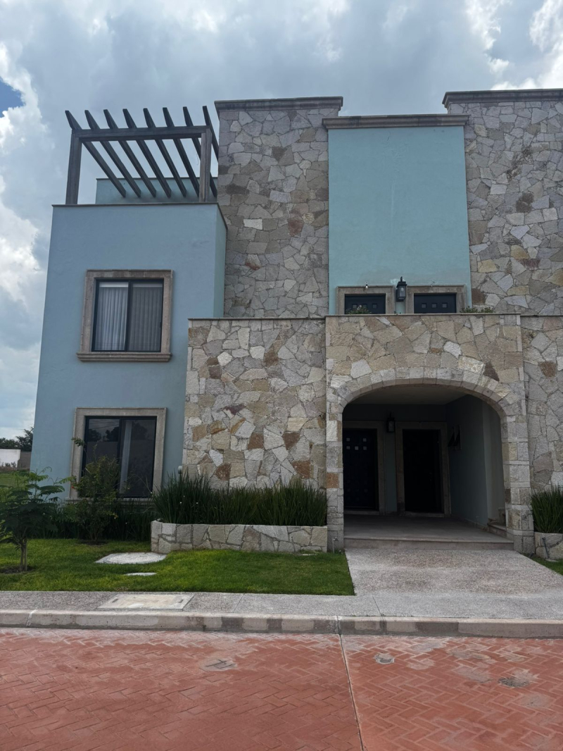 Casa en condominio en renta amueblado en San Miguel de Allende