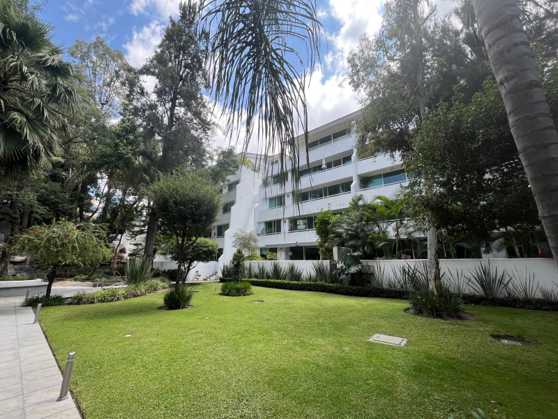 Departamento En Renta En Lomas Altas