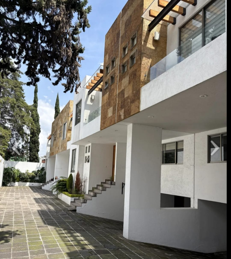 casa en Av. Toluca junto al club Libanes