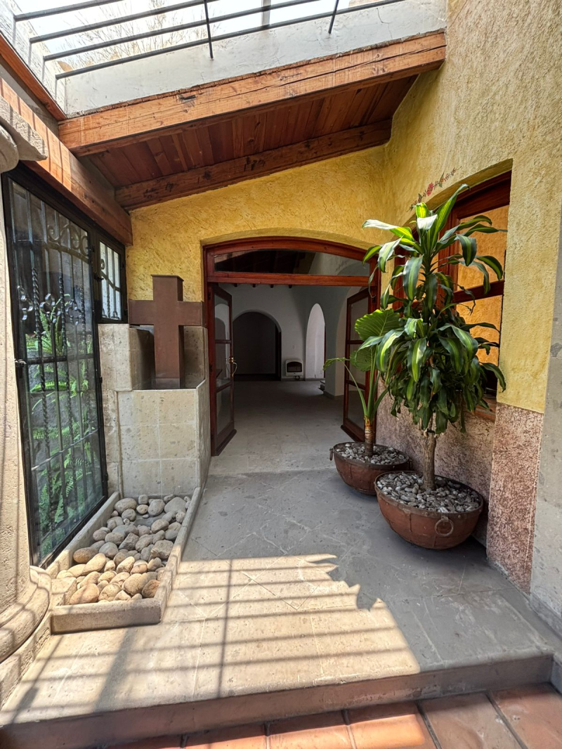 CASA EN RENTA, LOMAS DE CHAPULTEPEC 