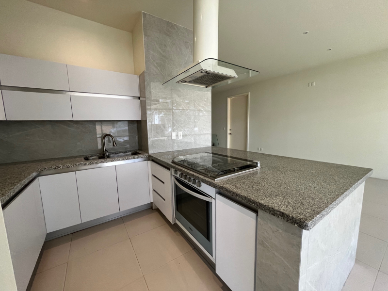 Casa En Renta En La Rioja Frente A Punto Sur �?? Con Club Privado Y 3 Recámaras Con Baño