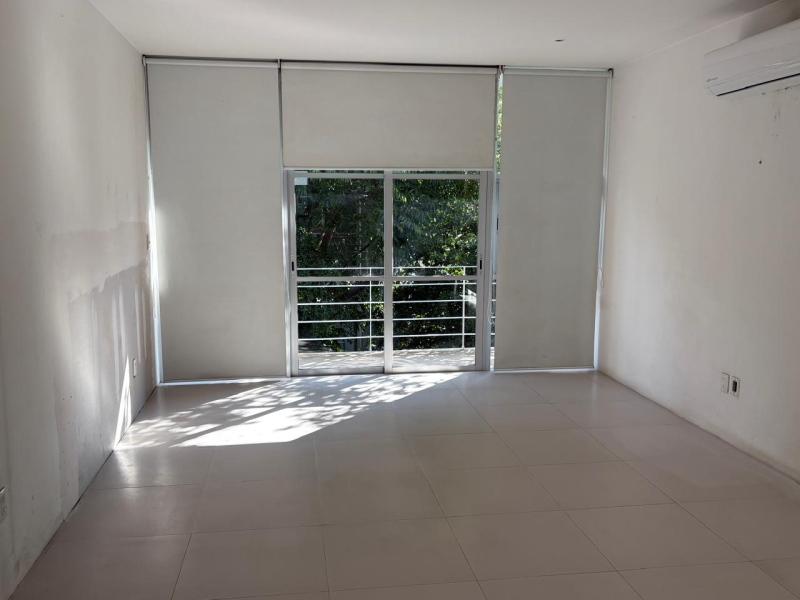 Casa En Renta En La Rioja Frente A Punto Sur �?? Con Club Privado Y 3 Recámaras Con Baño