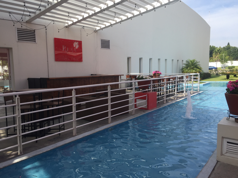 Casa en Renta en La Rioja Frente a Punto Sur â€“ Con Club Privado y 3 RecÃ¡maras con BaÃ±o