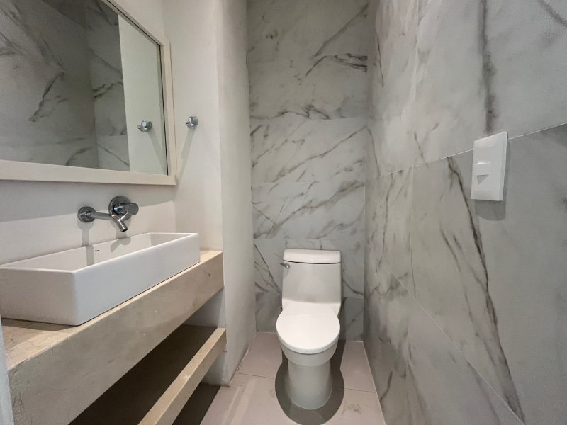 Casa En Renta En La Rioja Frente A Punto Sur �?? Con Club Privado Y 3 Recámaras Con Baño