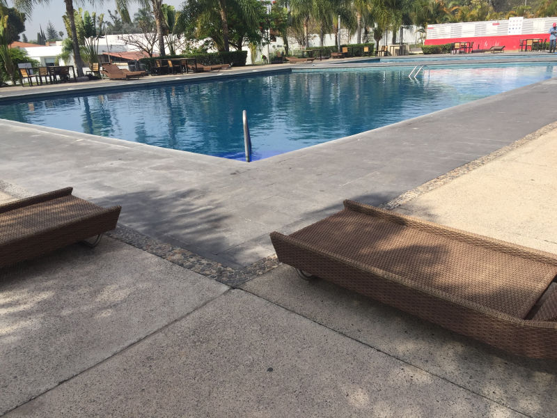 Casa En Renta En La Rioja Frente A Punto Sur �?? Con Club Privado Y 3 Recámaras Con Baño